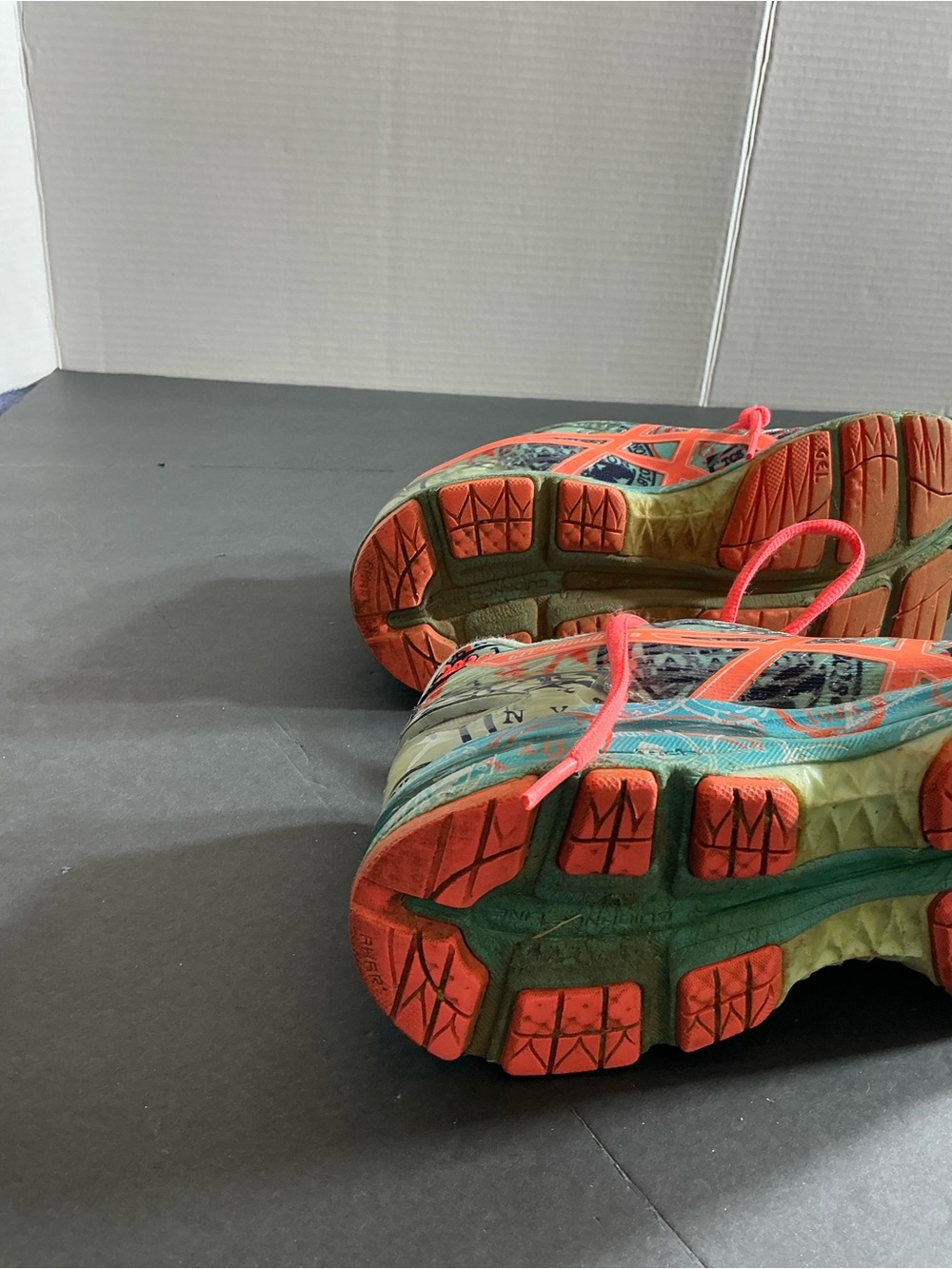 ASICS Kids Teal and Coral Graphic Sneakers - Picture 6 of 8